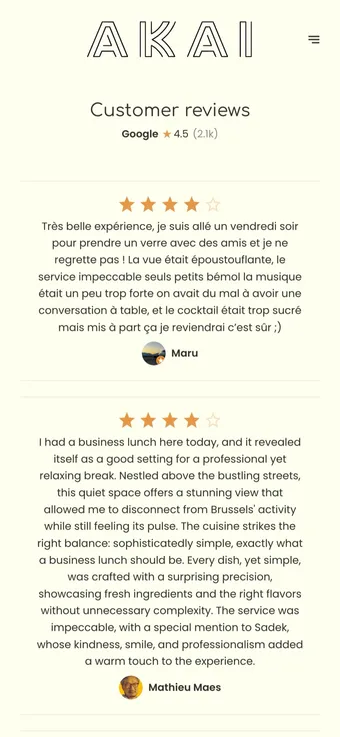 Recensioni Google mostrate sul sito di AKAI su un telefono